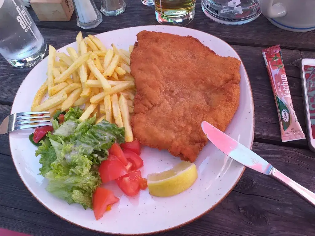 Giles Young_Wirtshaus Hocheck_Hintersee_review