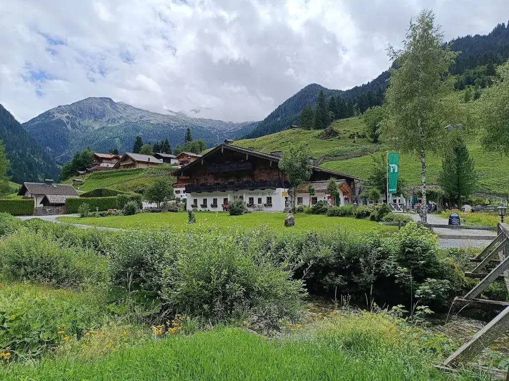 Stefan Schreiber_Gasthaus Talwirt -Grossarltaler Nationalpark Eis_Hüttschlag_review