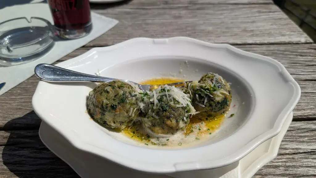 Jannik Grassau_Rosswaldhütte_Hinterglemm_review