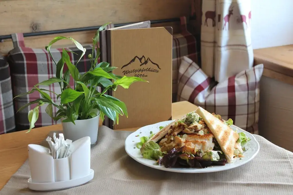 Westgipfelhütte_Hinterglemm_slider_image_3