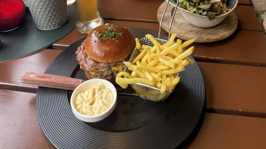 marek black_Schattbergstube_Hinterglemm_avis