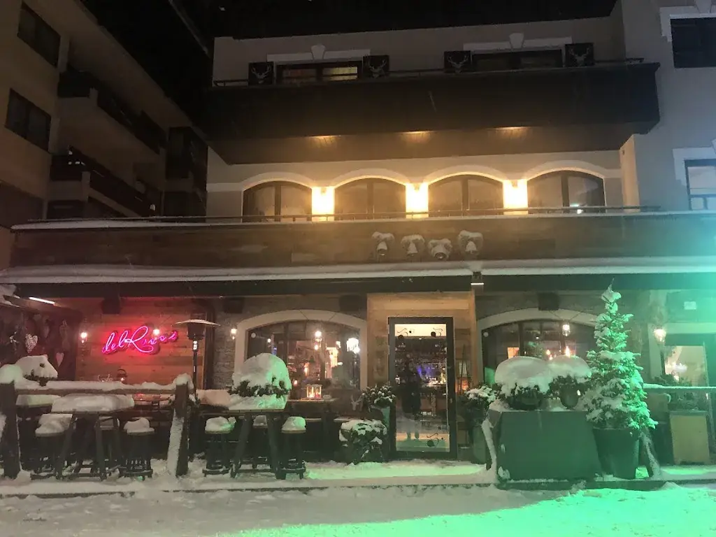 Pedro de Pedra_Del Rossi_Hinterglemm_review