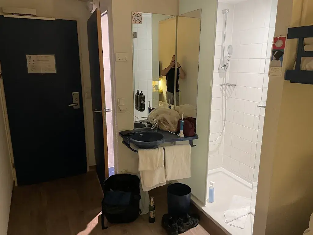 Krzysztof Skorek_ibis budget Graz City_Badersdorf_review