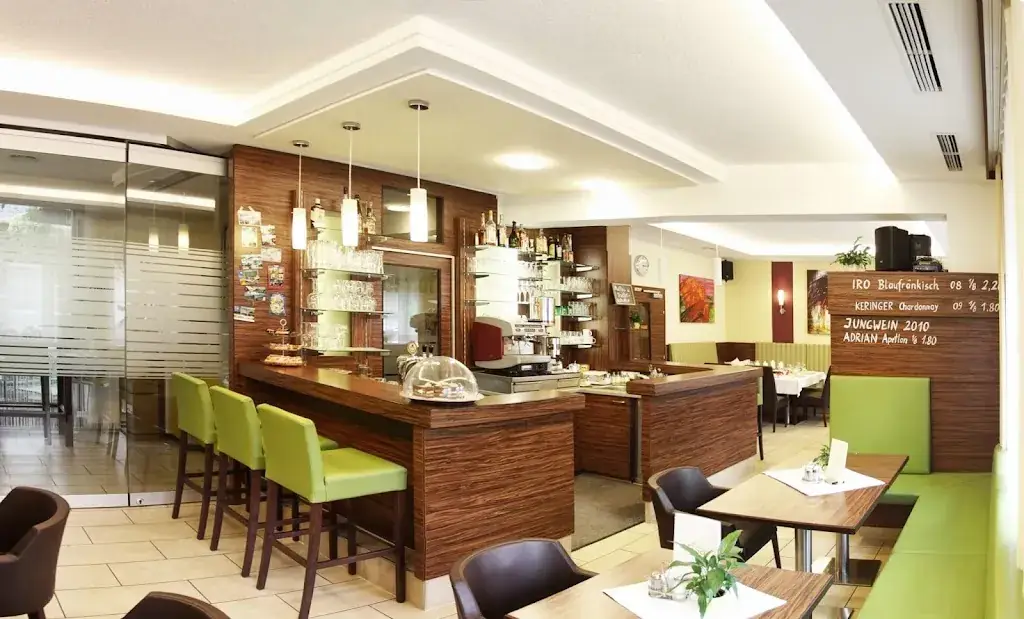 Risa Gastro Og restaurant à Nickelsdorf