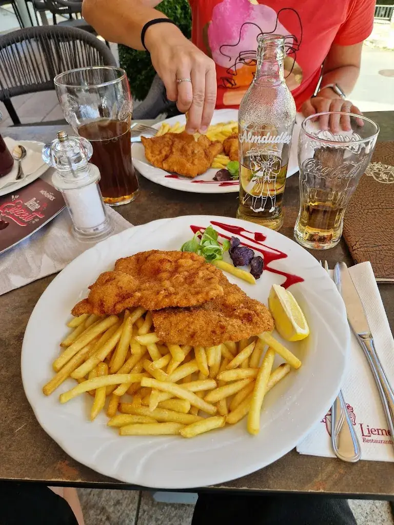 Liemers restaurant bar_Hinterglemm_slider_image_3