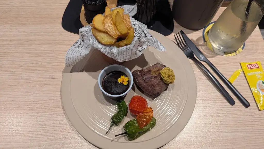 happYellow Restaurant_Hinterglemm_slider_image_3