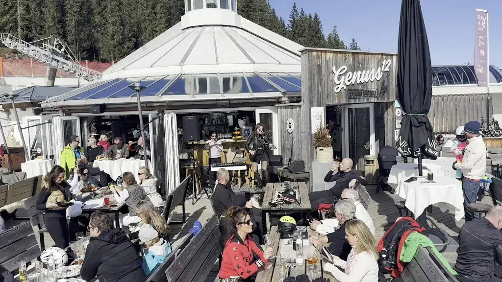 RON MORALES_Genuss hoch 12_Hinterglemm_avis