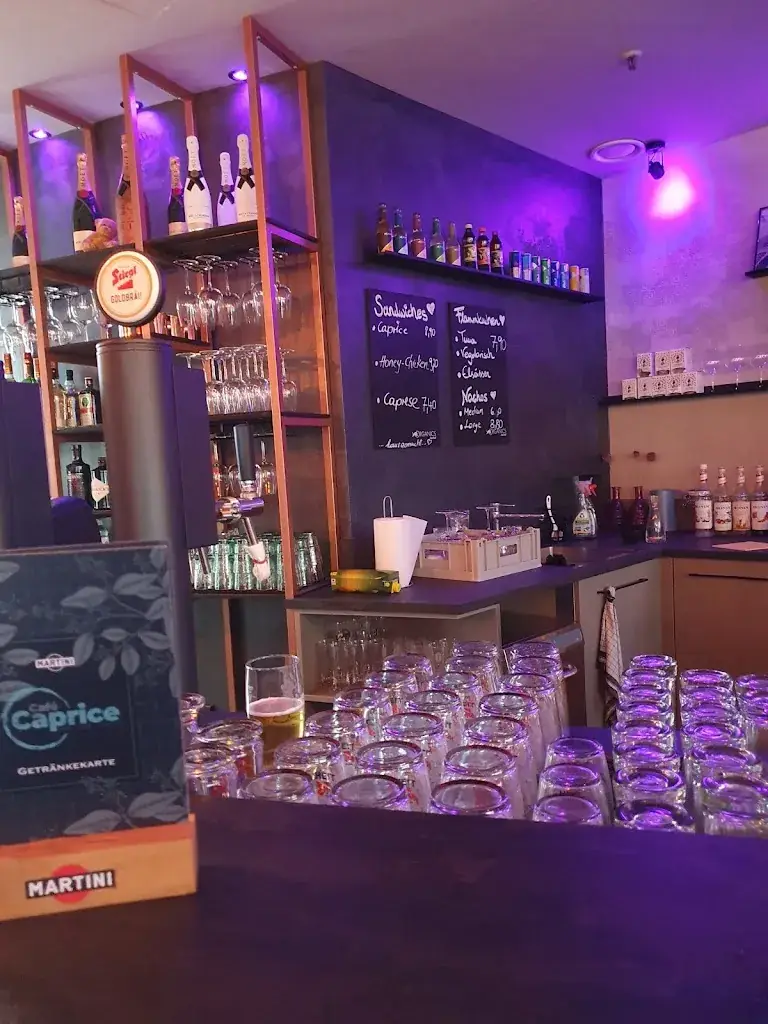 Manfred Fischer_Café Caprice_Himmelreich_review