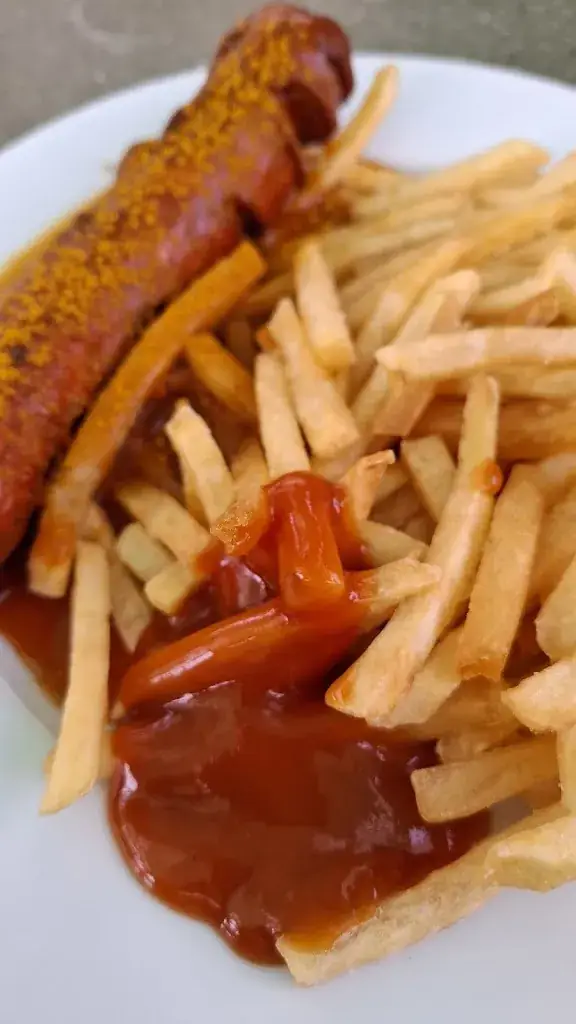 Nic Irkens_Biergarten Himmelreich_Himmelreich_review