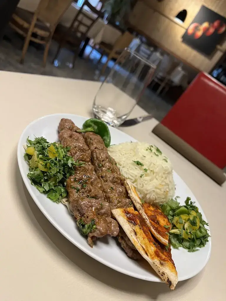 Achi's Restaurant_Hof_slider_image_3