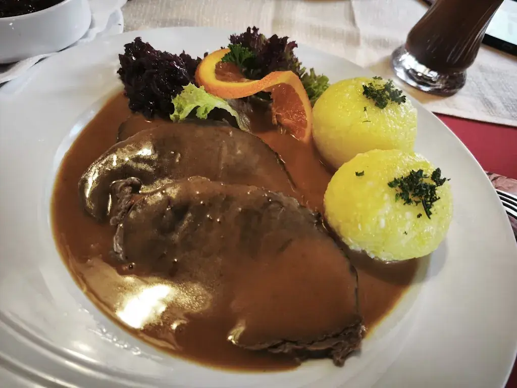 Altdeutsche Bierstube_Hof_slider_image_3