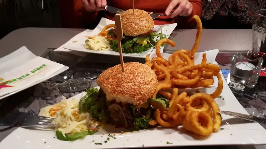 Fernweh Diner Hof - New Diner Restaurant_Hof_slider_image_2