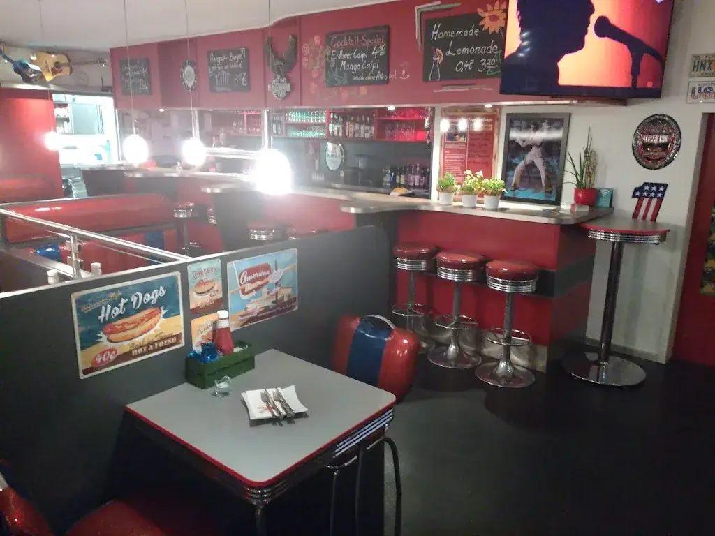 Fernweh Diner Hof - New Diner Restaurant_Hof_slider_image_3