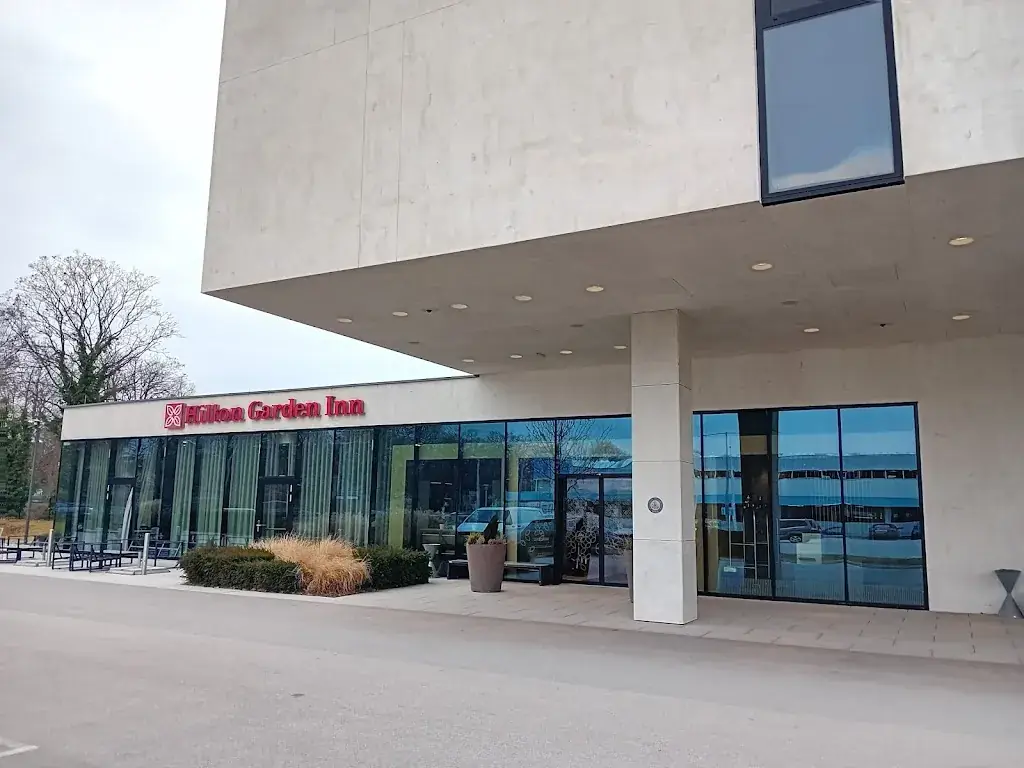 Christian Stach_Hilton Garden Inn Restaurant_Neudörfl_review