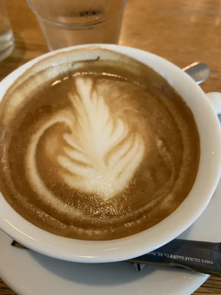 Michael Echemendia_Cafe Kubus_Kuchl_recensione