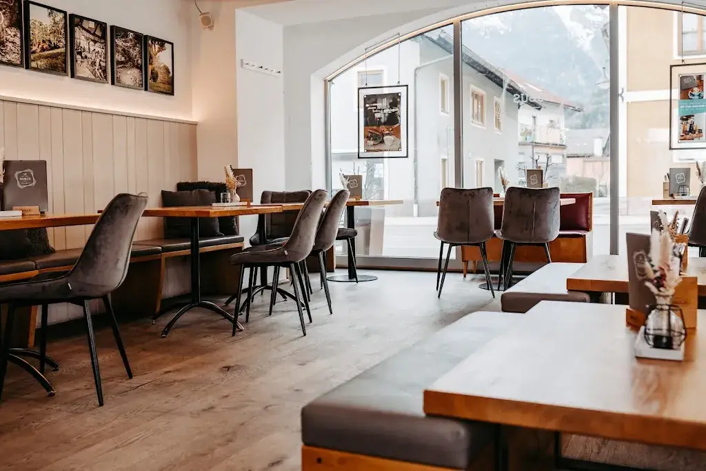 Cafe Kubus ristorante a Kuchl