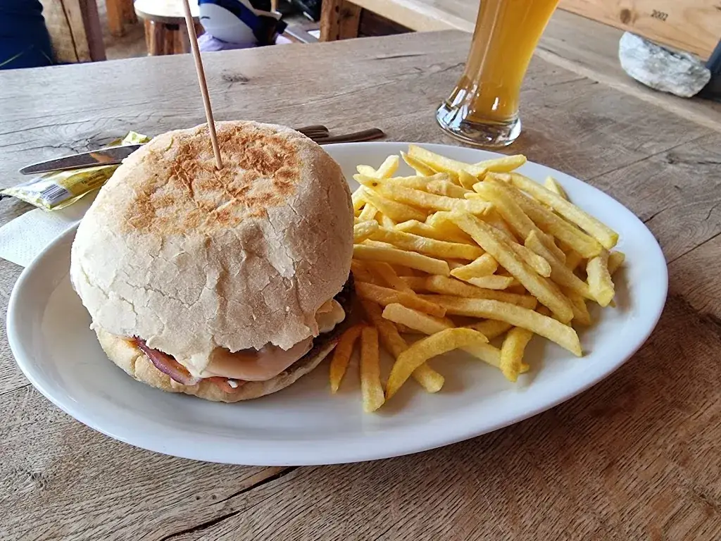 Michal Bar_Wirtshaus SchüttAlm_Kleinarl_recensione