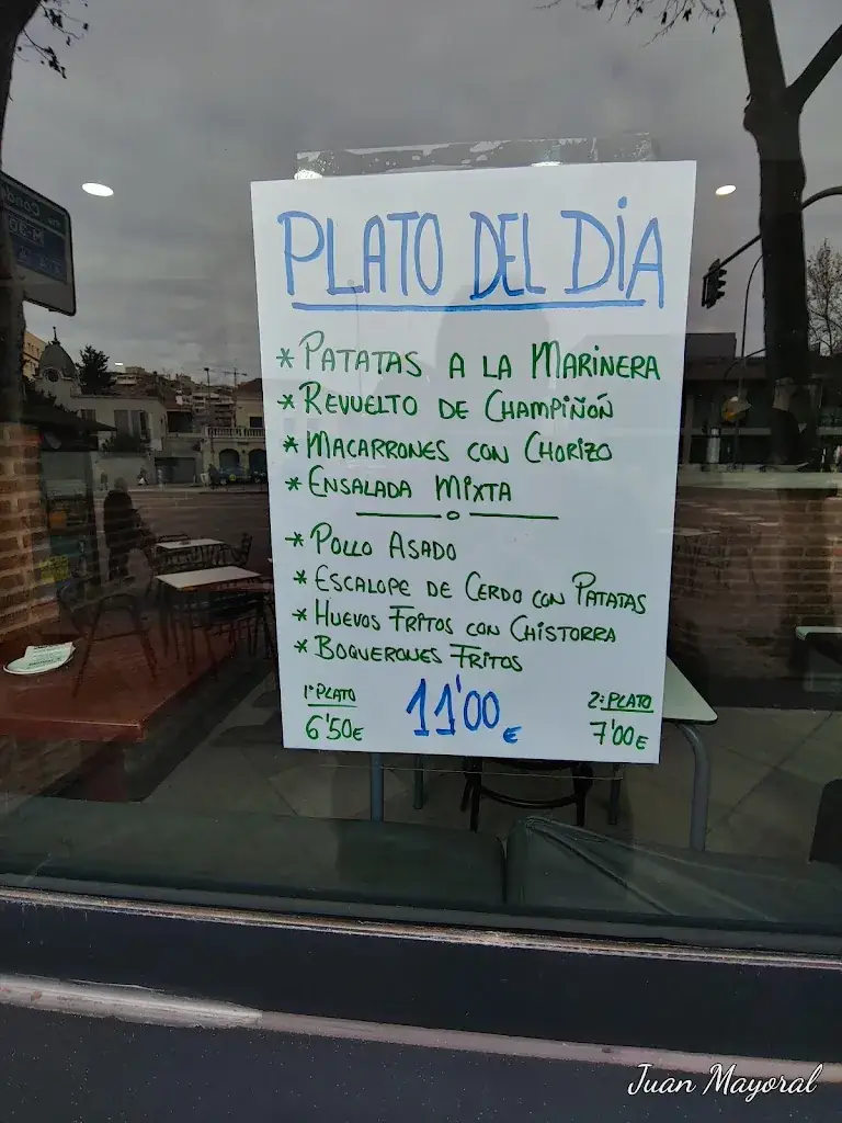 Menu_Café & Bar TROY_Lend_image_2