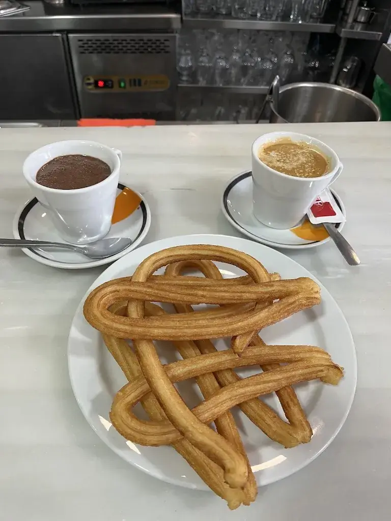 Café & Bar TROY_Lend_slider_image_3