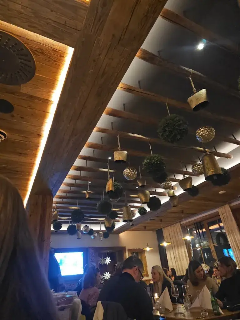 Daniela Ospina_Baumbar_Kaprun_review