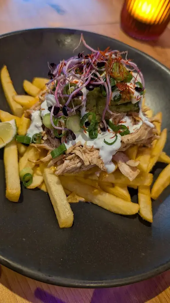 Sriteja Kummita_Chillas Bar & Kitchen_Kaprun_avis