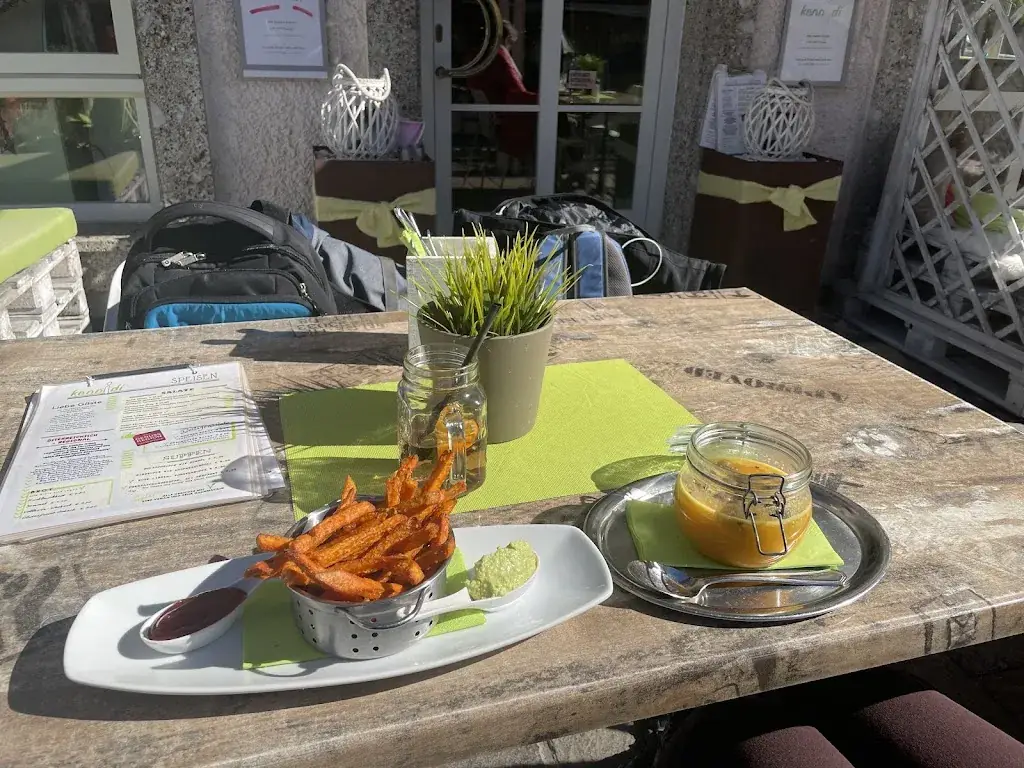 Séba J._Cafe & Restaurant Kennidi_Kaprun_review