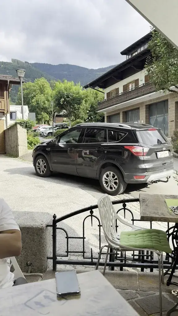 Cafe & Restaurant Kennidi_Kaprun_slider_image_2