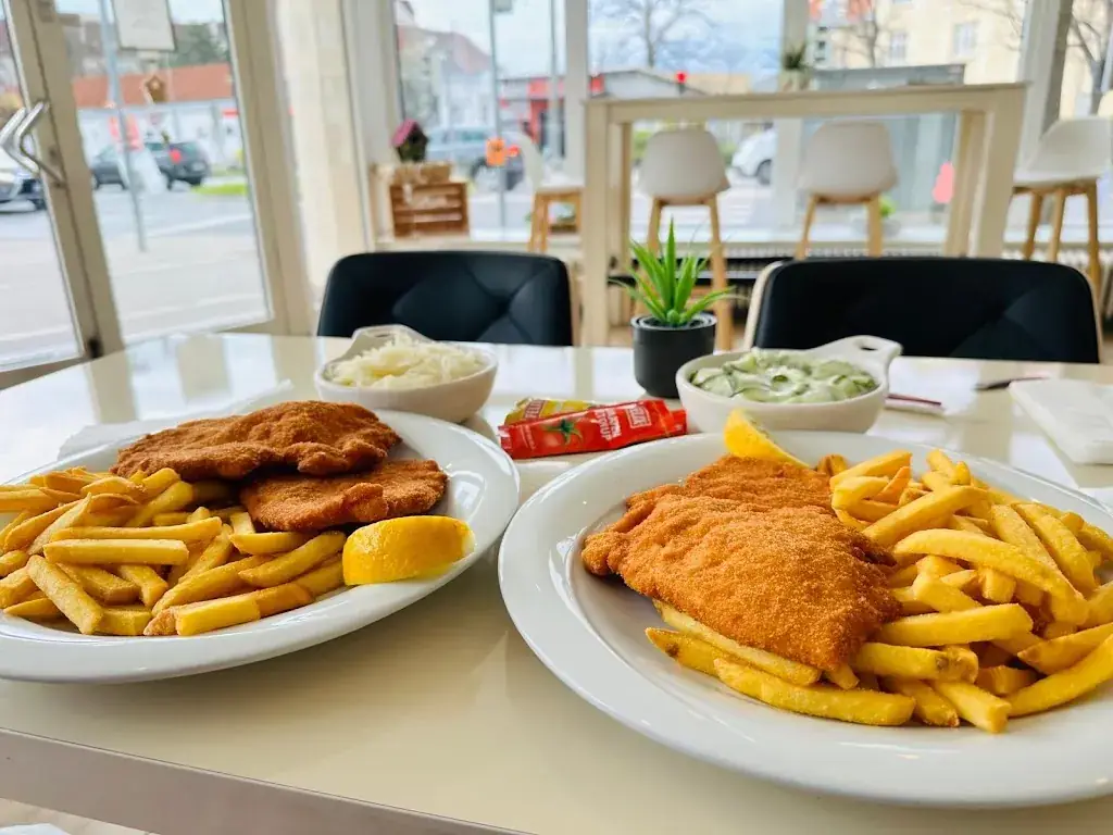 Schnitzel_Neudörfl_slider_image_2