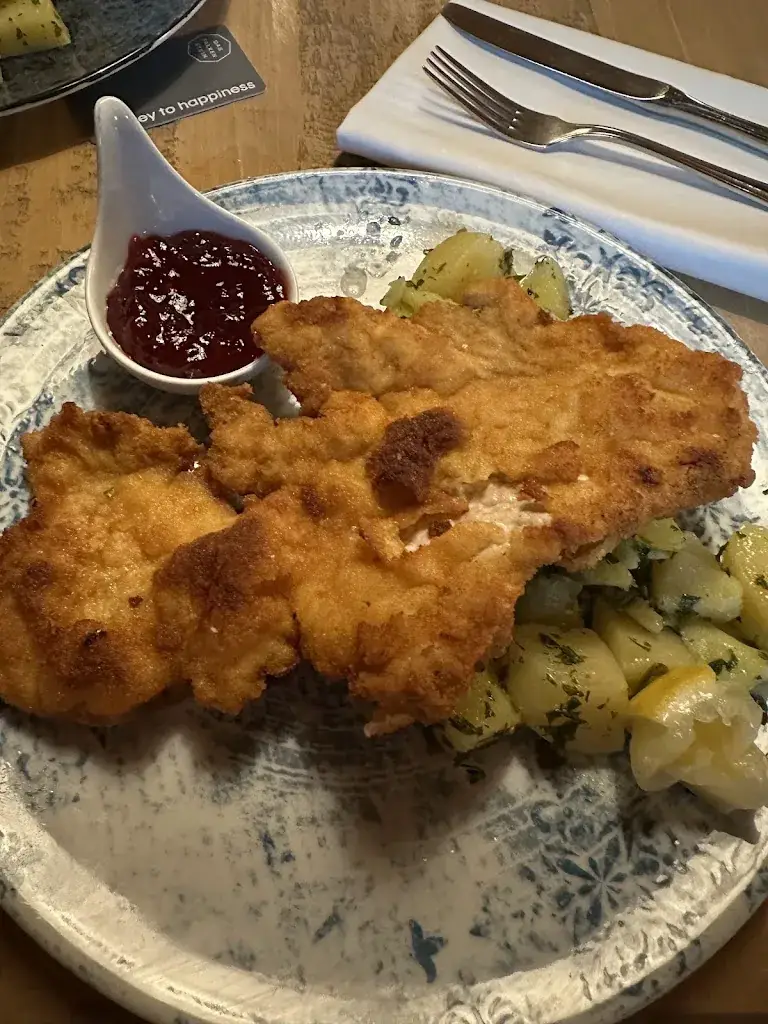 Kuzma_Federspiel Restaurant Kaprun – Traditional Austrian Cuisine_Kaprun_review