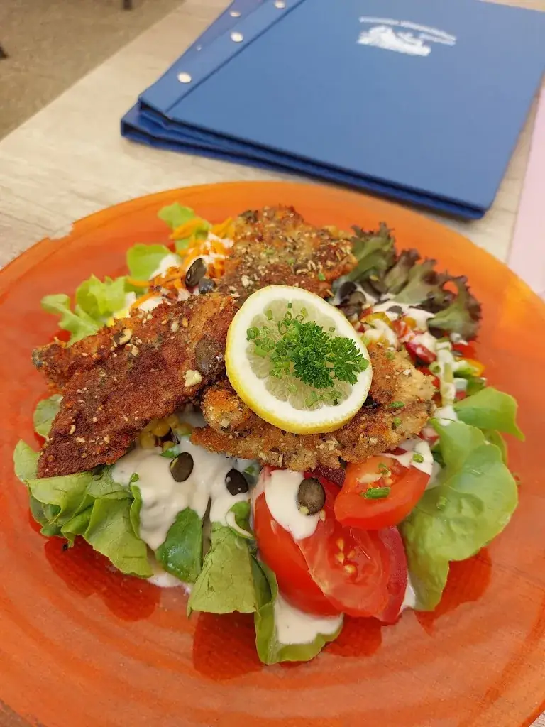 LINDA_Hanke's Cafe Restaurant Souvernir Krimmler Wasserfallwirt_Krimml_review