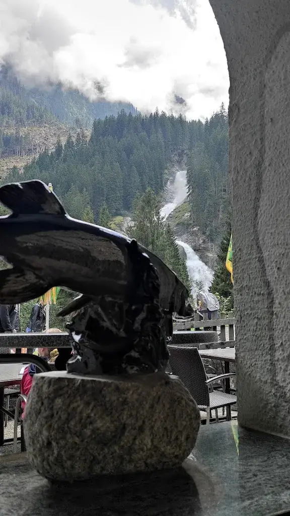 Zachary Gilmore_Hanke's Cafe Restaurant Souvernir Krimmler Wasserfallwirt_Krimml_review