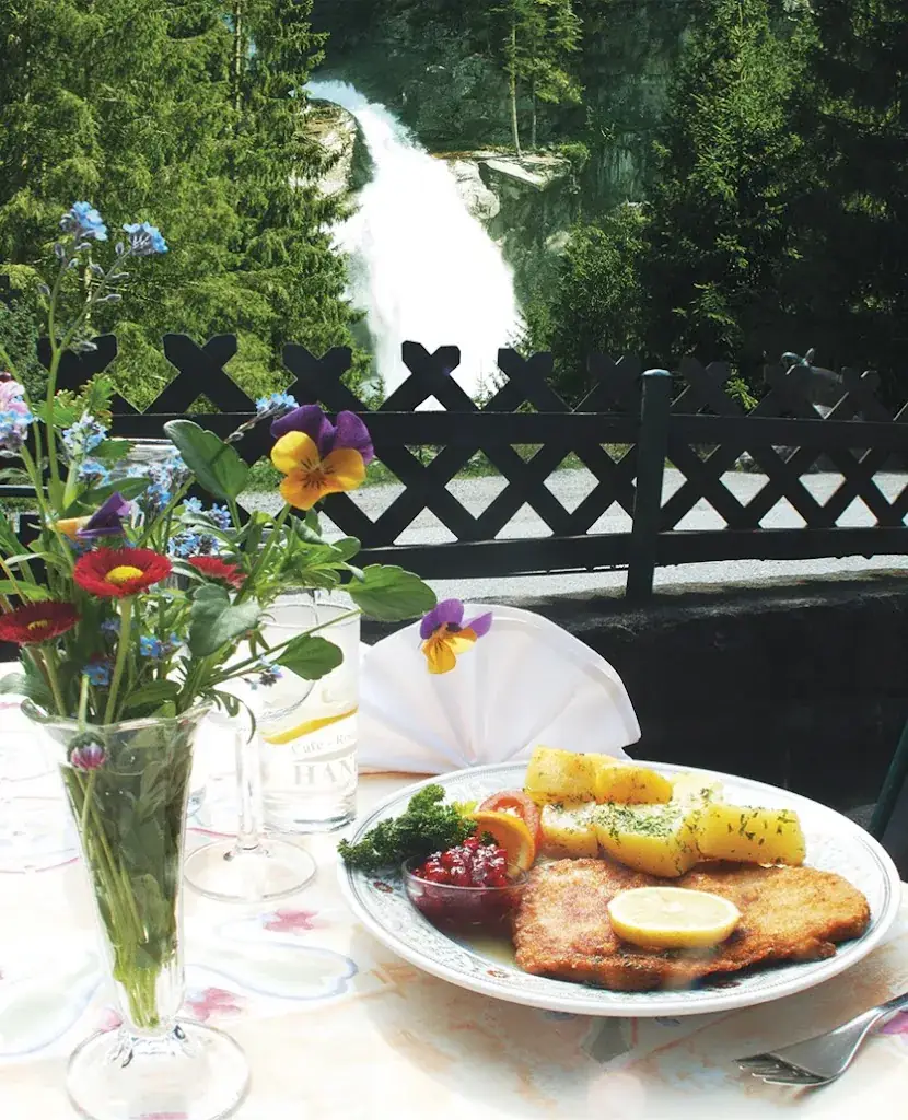 Hanke's Cafe Restaurant Souvernir Krimmler Wasserfallwirt_Krimml_slider_image_3