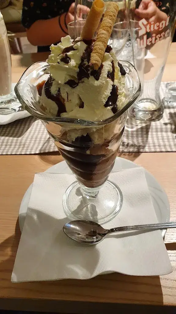 Daan Schram_Bachers Platzl_Krimml_review