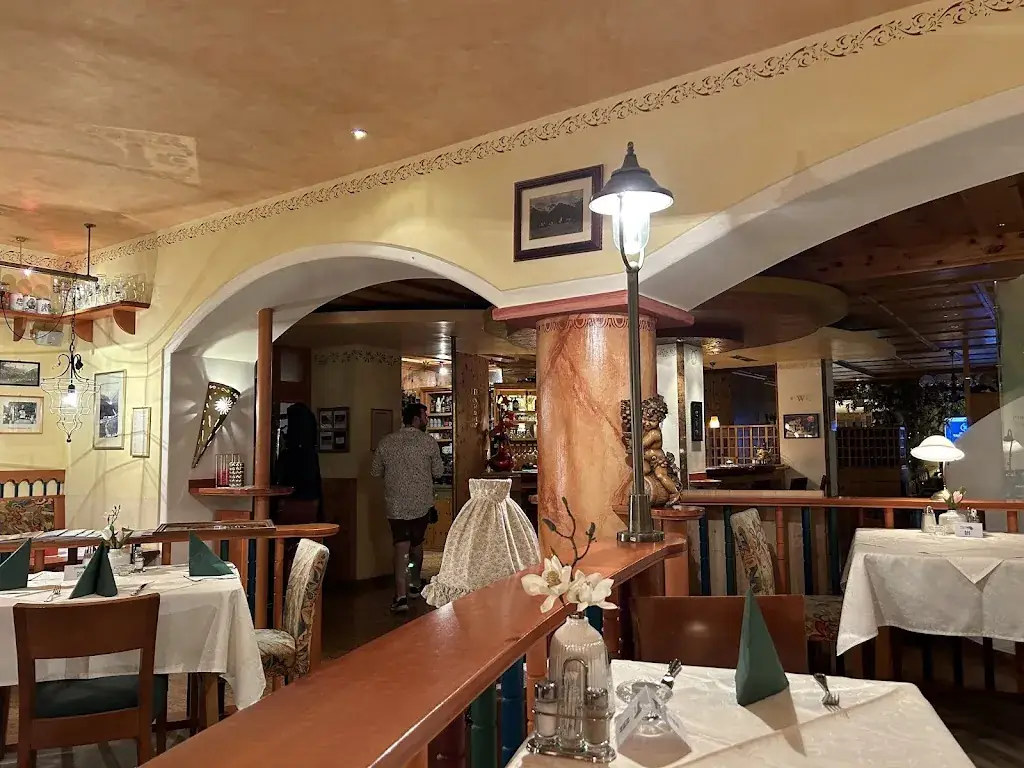 Saurabh Caplash_Restaurant Krimmlerfälle_Krimml_recensione