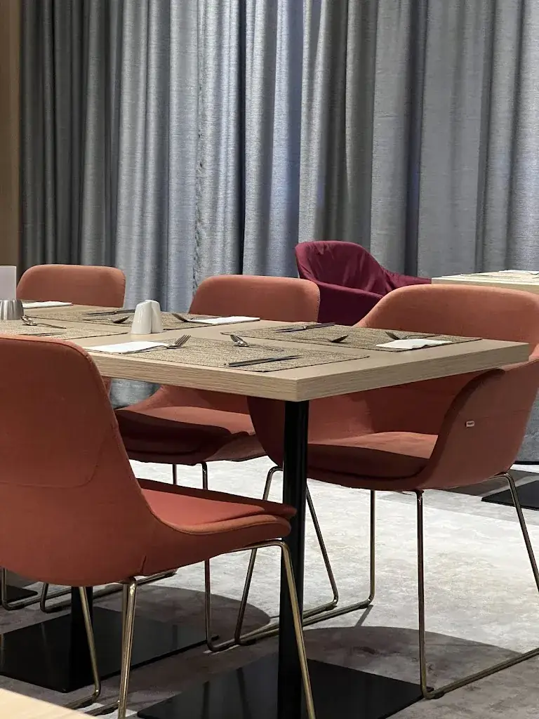 Das Neu-Stadt Restaurant & Bar restaurant à Neudörfl