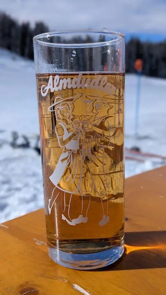 Skihütte Restaurant Almtreff_Lofer_slider_image_2