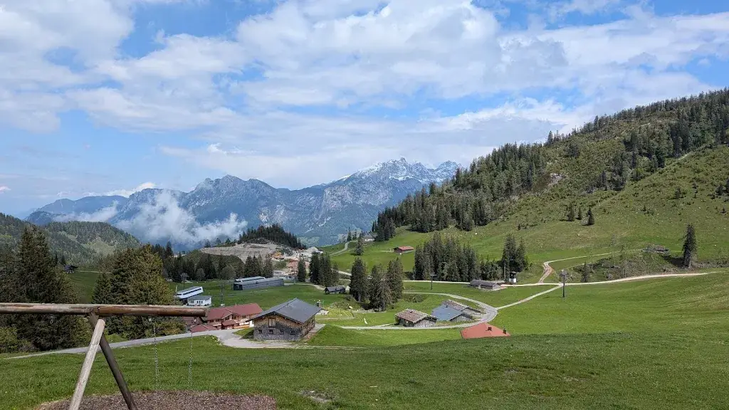 Stella Bezold_Berggasthof Schönblick_Lofer_recensione