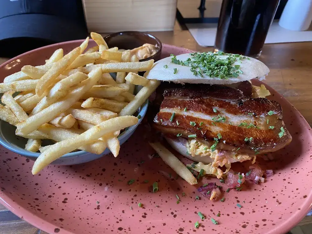 Matouš Pražák_Burgschenke Mauterndorf_Mauterndorf_avis