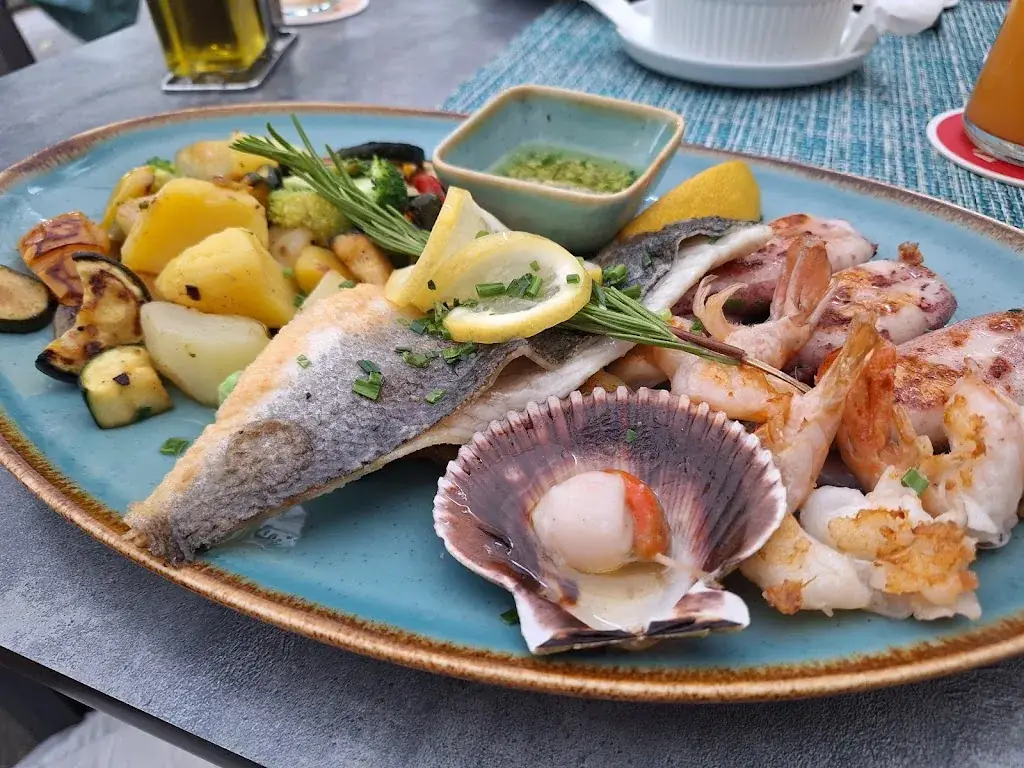 Nicolas Arbeletche_Danijel’S Restaurant & Vinothek_Neualm_avis