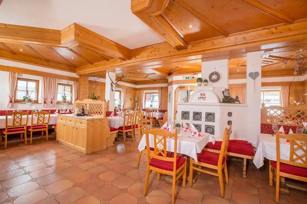 Cafe-Restaurant Dorfstub´n Andrea Draxl ristorante a Neukirchen am Großvenediger