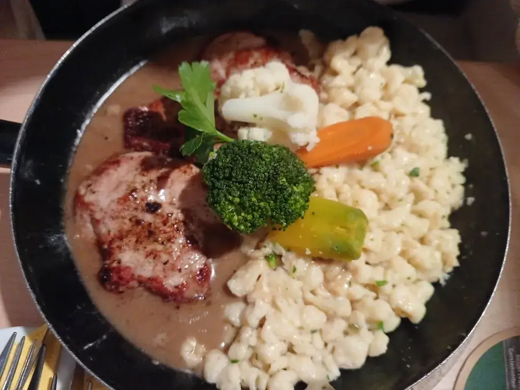 Diana Bolechová_Die Mosers_Mariapfarr_review