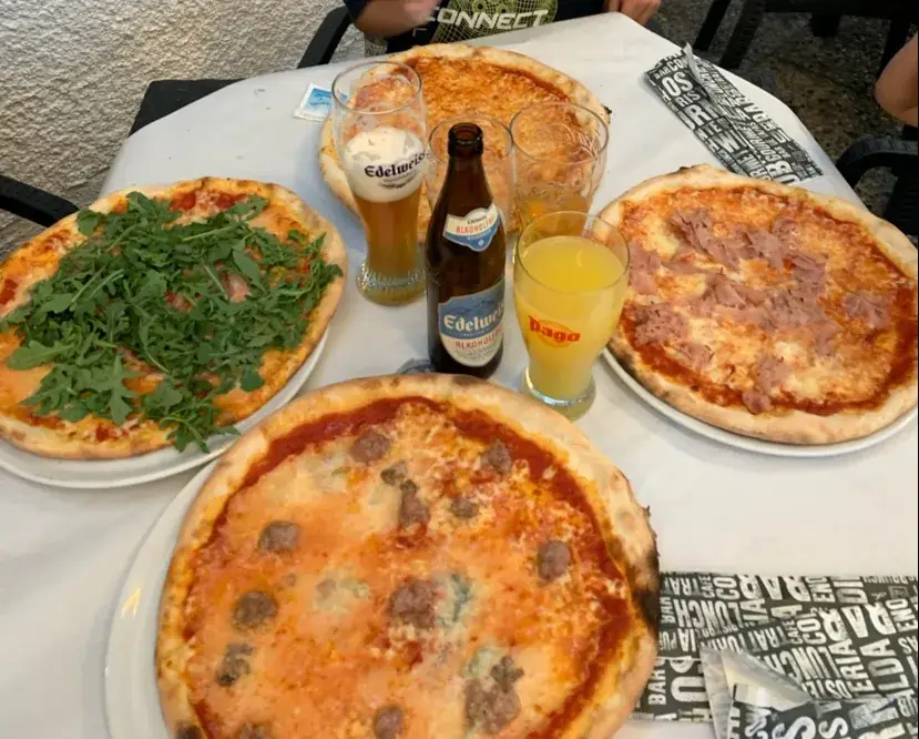 Katerina Dolezalova_Pizzeria Montanara_Mariapfarr_review