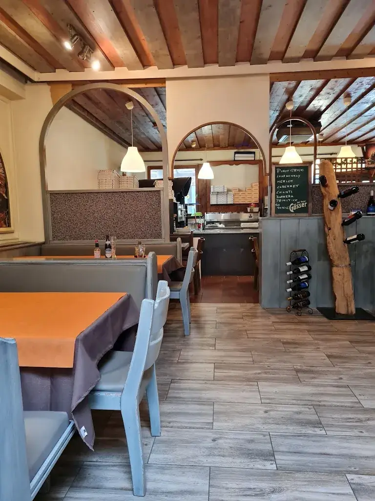Pizzeria Montanara ristorante a Mariapfarr