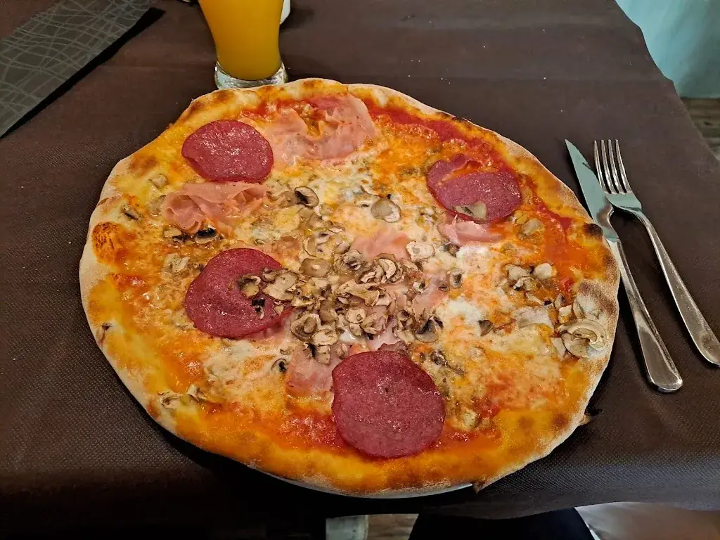 Pizzeria Montanara_Mariapfarr_slider_image_3