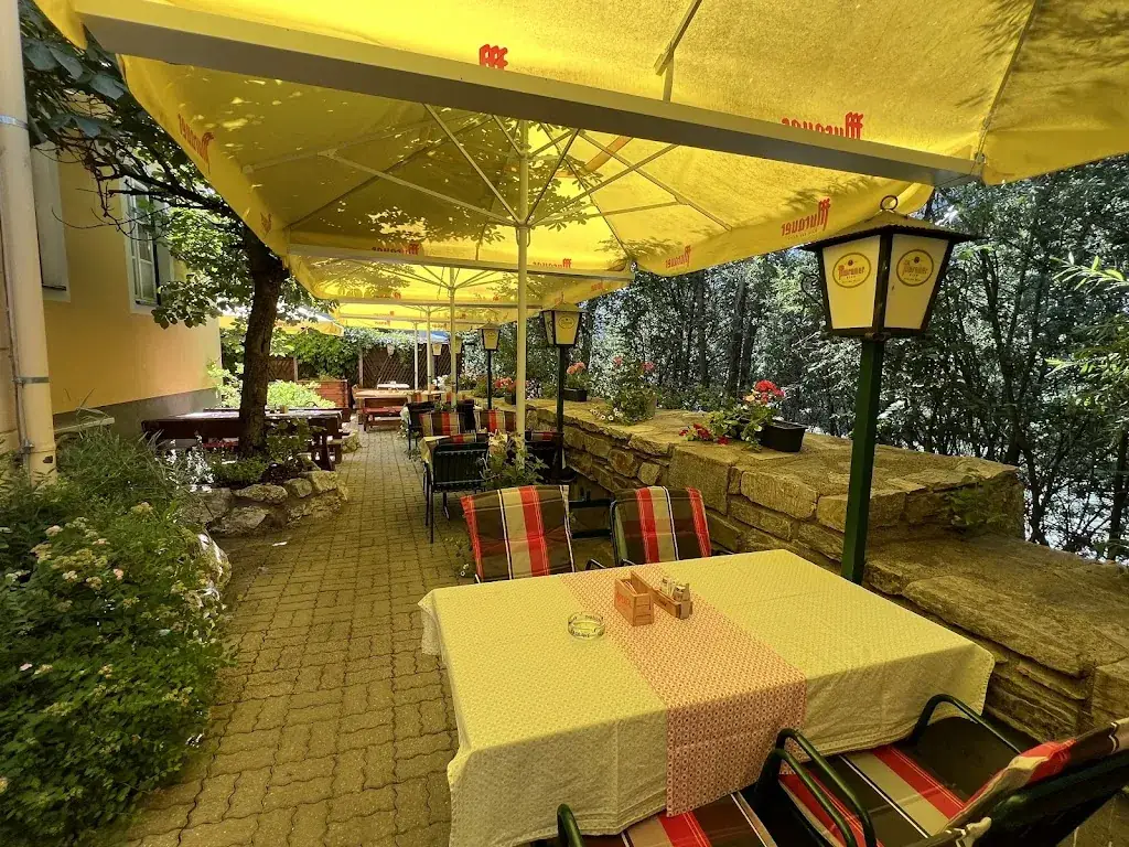 Gasthof Heurigenwirt/Goldbründl_Mariapfarr_slider_image_1