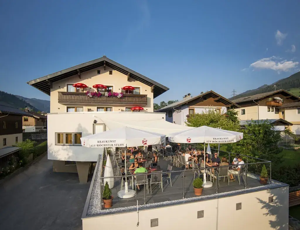 Hotel Gasthof Zur Pinzgauerin restaurant à Niedernsill