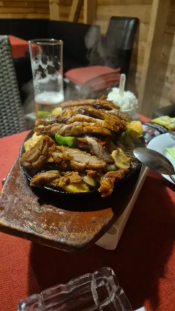 Ivana Pavić_China-Restaurant San Shui Jia Juan_Neumarkt am Wallersee_recensione