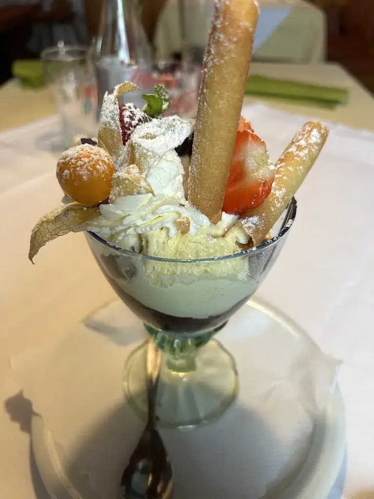 Patricia Mnts_Oberes Riedwirtshaus_Obergäu_avis