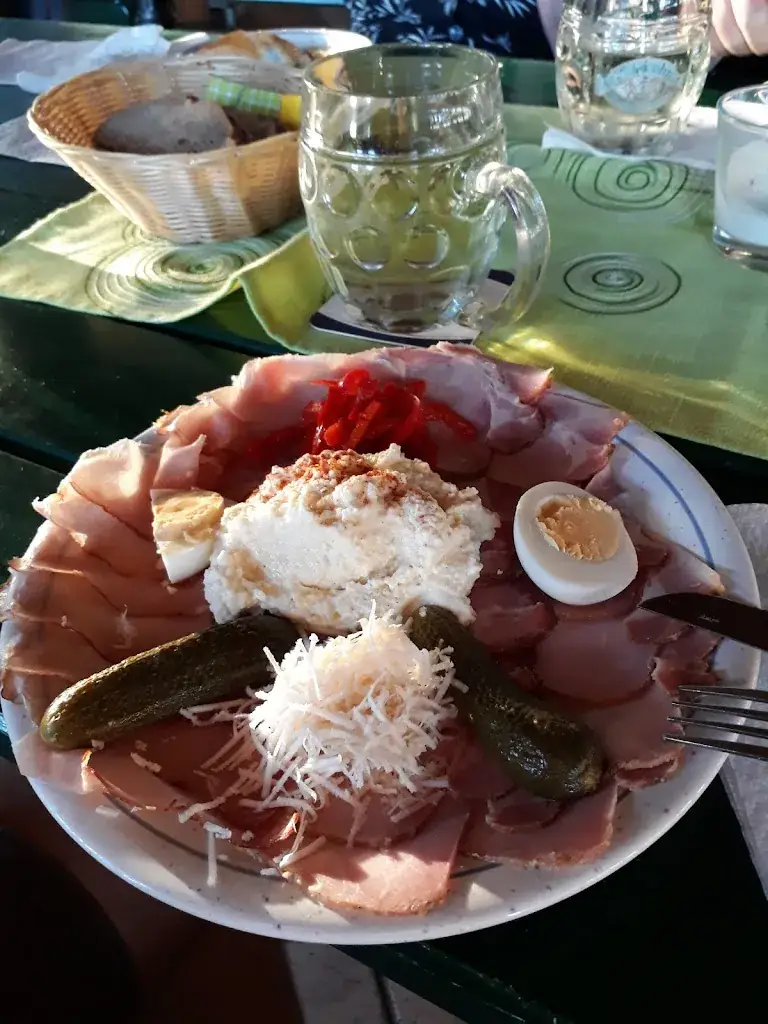 Torsten Barthel_Jausenstation Jägersberg_Pichl_recensione