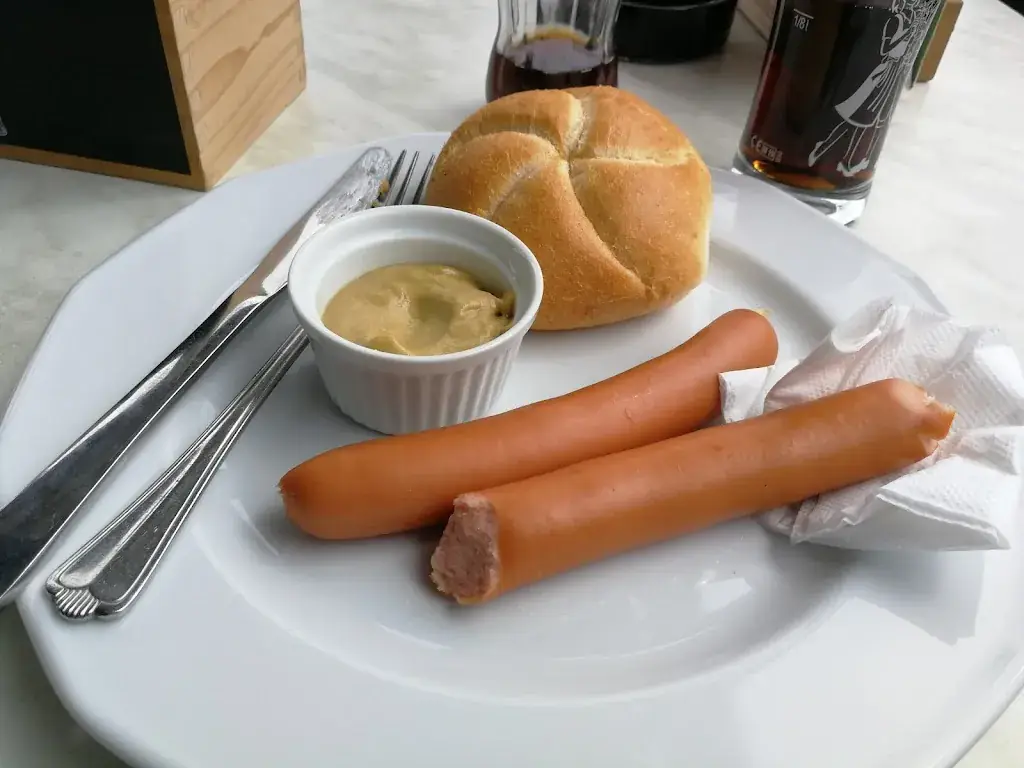 Julia Huber_Seewirtshaus_Oggau_avis